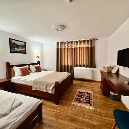 Pensiunea Roca Maramures Deseşti 外观 照片